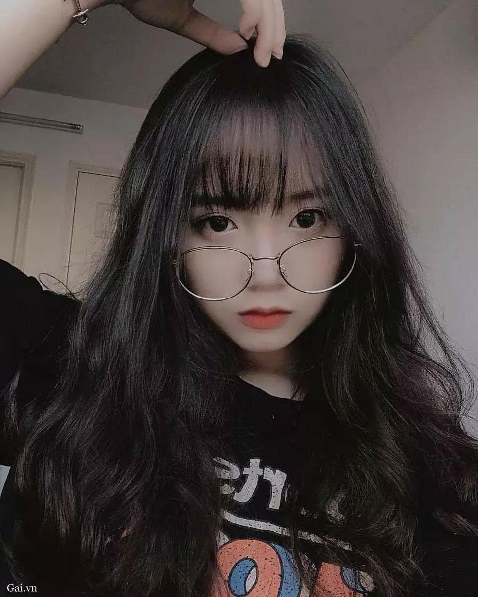 Gái Xinh Buồn