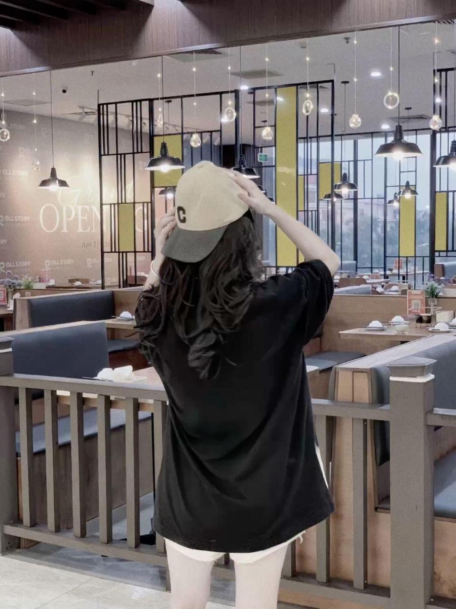 Gái xinh trần chuồng tắm trong nhà
