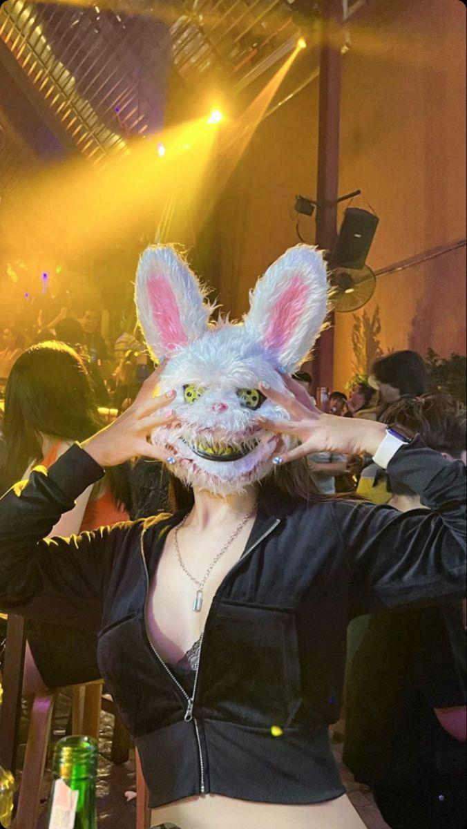 Gái Xinh Trong Trang Phục Ho Leporidae