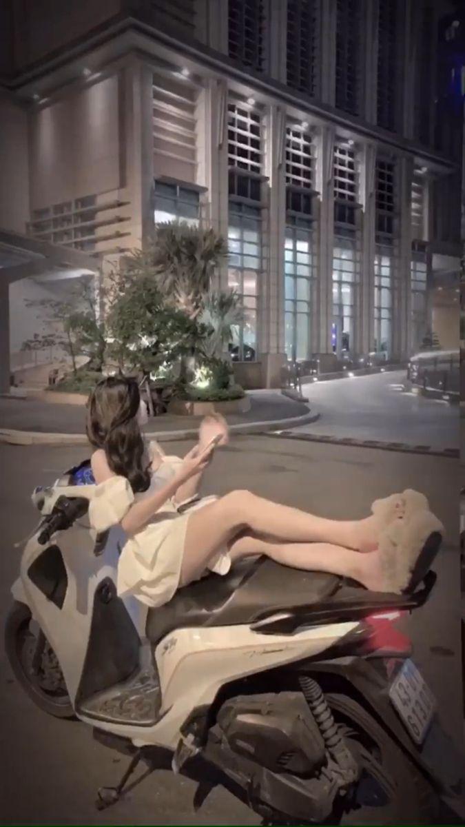 Gái Xinh Lớp 10