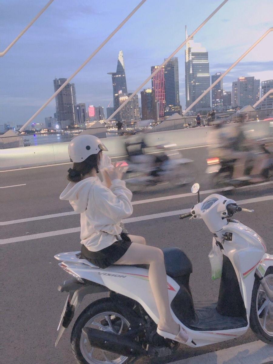 Ảnh gái xinh ngực to xe trên bờ phương thức vận chuyển