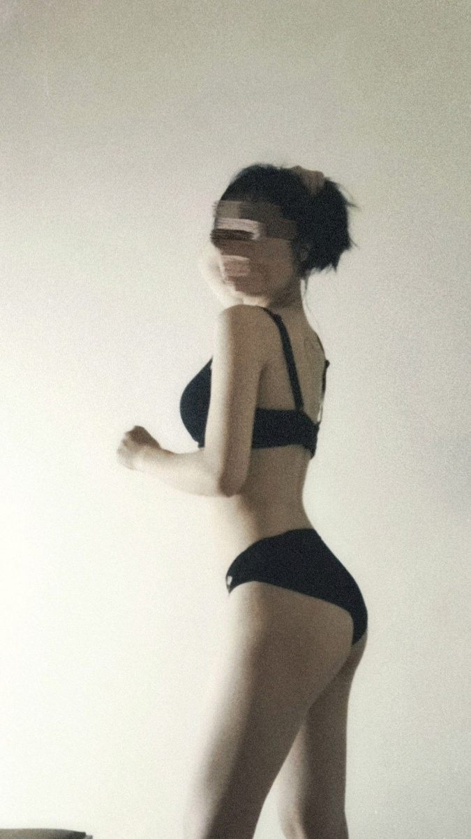 Gái Xinh Diện Bikini