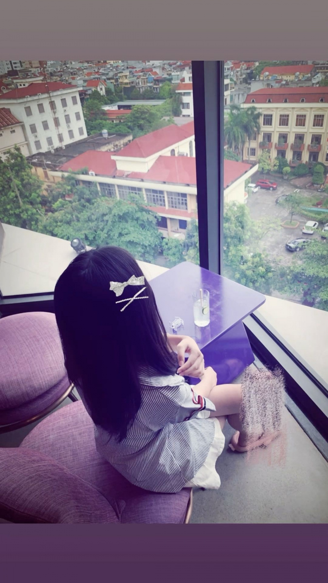 Ảnh cô gái xinh đẹp trong bộ đồ dễ thương
