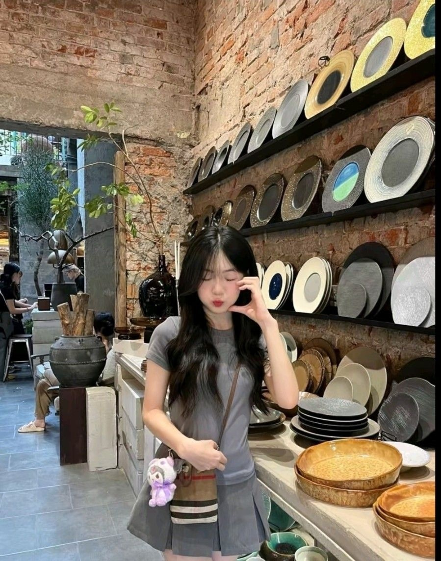 Ảnh cô gái xinh đẹp trong váy hồng - Anh gái xinh FB