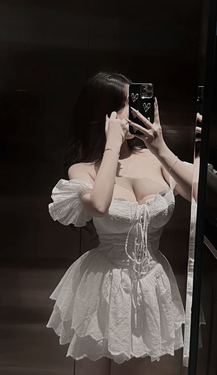 Ảnh cute gái xinh trong váy cưới đẹp tuyệt vời