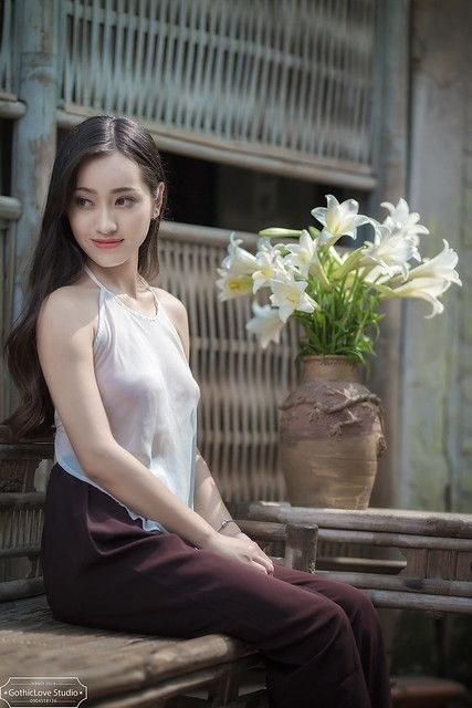 Em gái xinh đẹp trong ảnh vẽ gái xinh với tóc dài