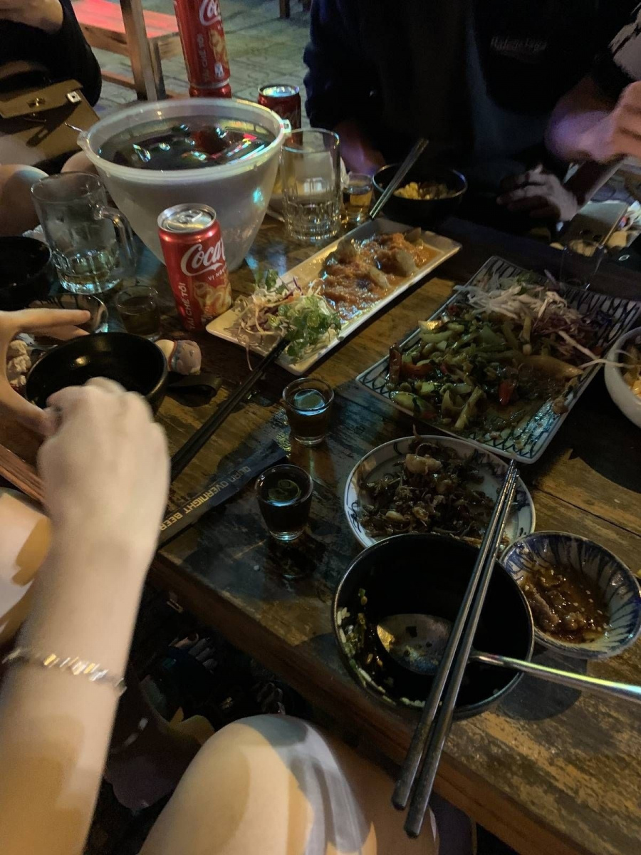 Ảnh con gái xinh đẹp mặc áo dài nghệ thuật chụp ảnh