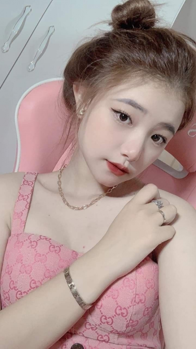 Ảnh sex người đẹp trong bộ sưu tập thời trang màu sắc tóc dài