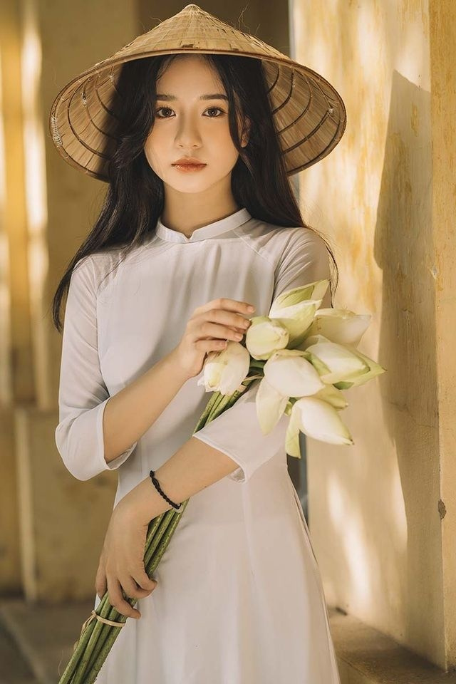Gái xinh tóc dài trong áo dài đẹp