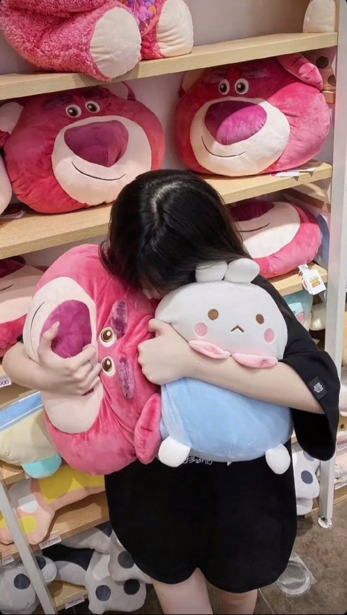 Gái xinh quần ngắn chơi đồ chơi nhỏ