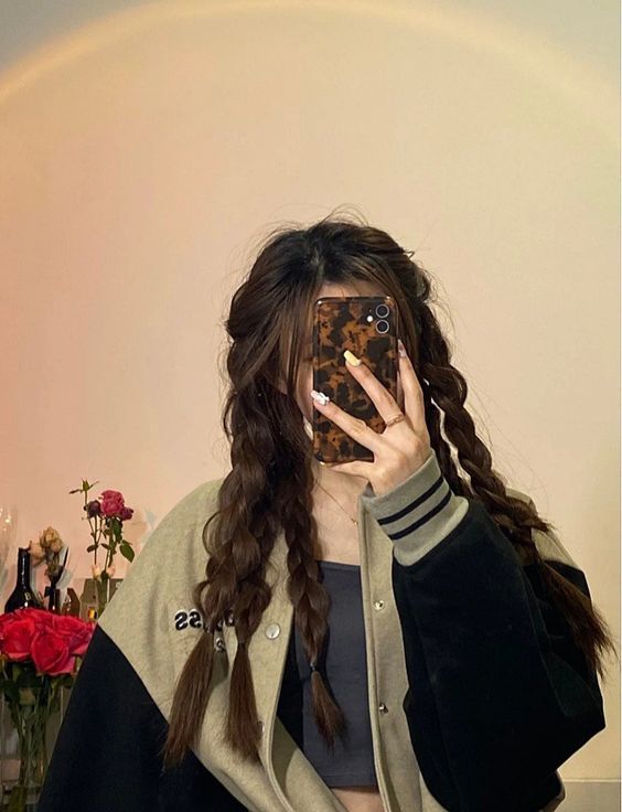 Ảnh gái xinh chụp hình che mặt siêu dễ thương