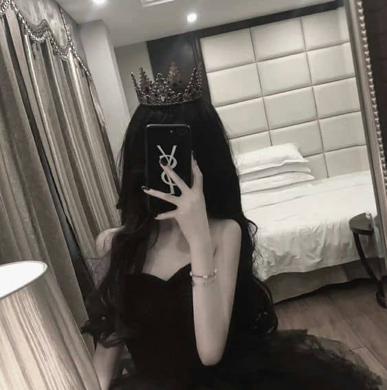 Ảnh gái xinh che mặt như công chúa