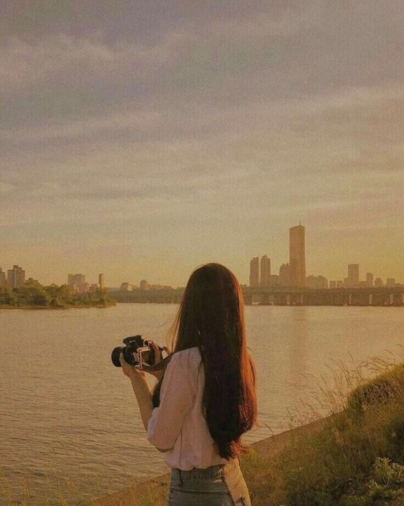 Ảnh gái đẹp tóc dài che mặt chất chơi
