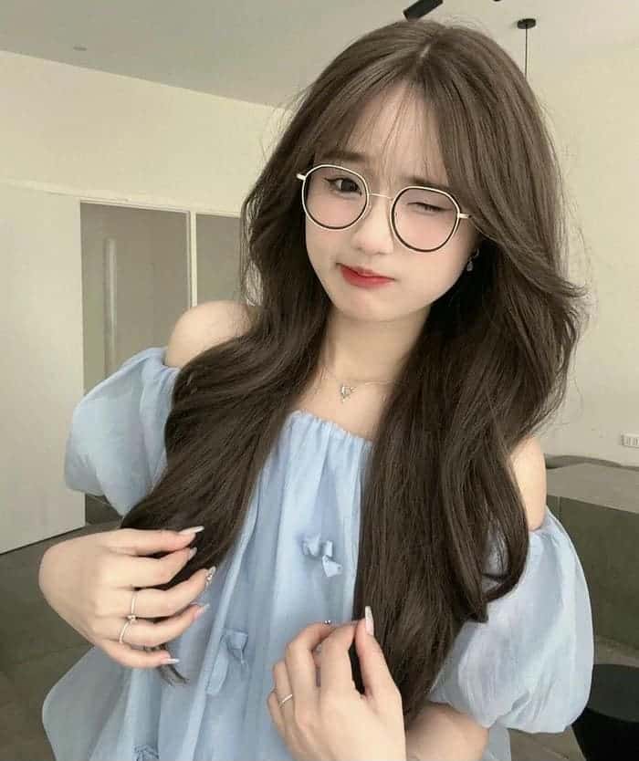 Ảnh girl xinh tóc dài đeo kính diêu cute
