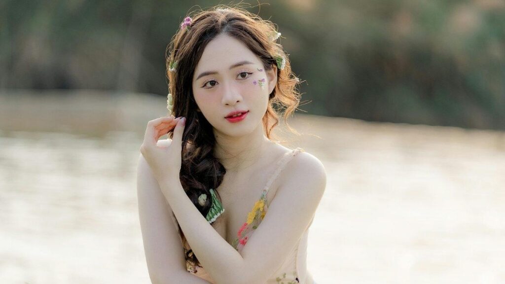 Hình gái xinh Việt Nam tạo dáng đáng yêu