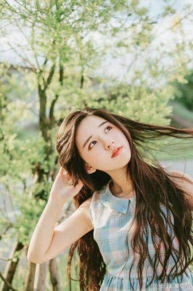 Gái xinh Hàn Quốc tạo dáng quyến rũ