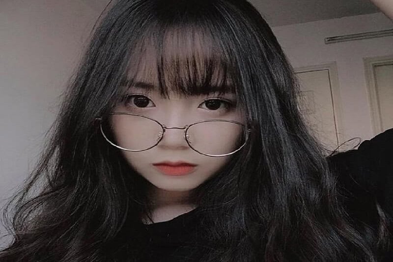 Hình ảnh gái xinh đeo mắt kính