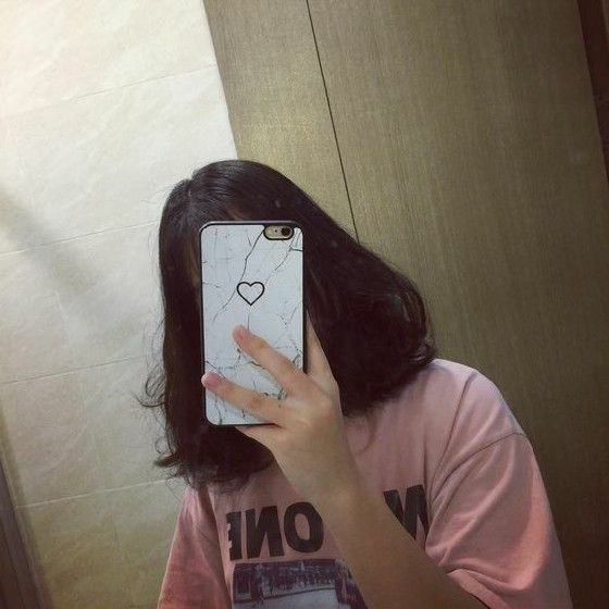 Ảnh con gái cute che mặt