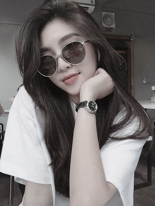 Ảnh nữ cute đeo kính thật cuốn hút