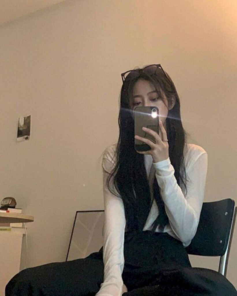Hình ảnh gái cute che mặt đáng yêu