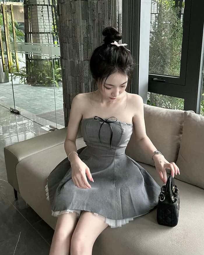 Tải hình nền gái xinh mặc váy ngắn miễn phí