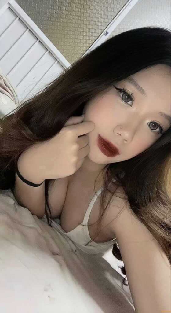 Ảnh gái xinh khoe dú cực đỉnh