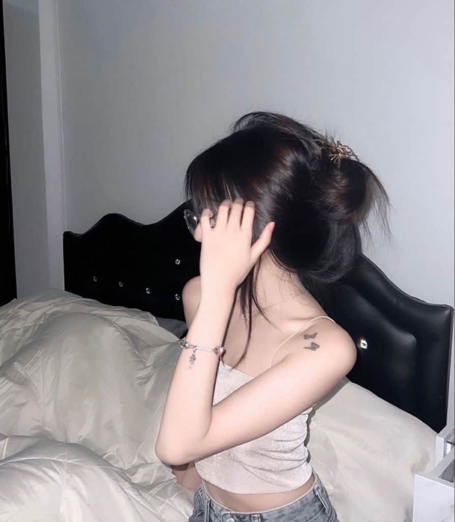 Gái xinh che mặt với phong cách cực ngầu