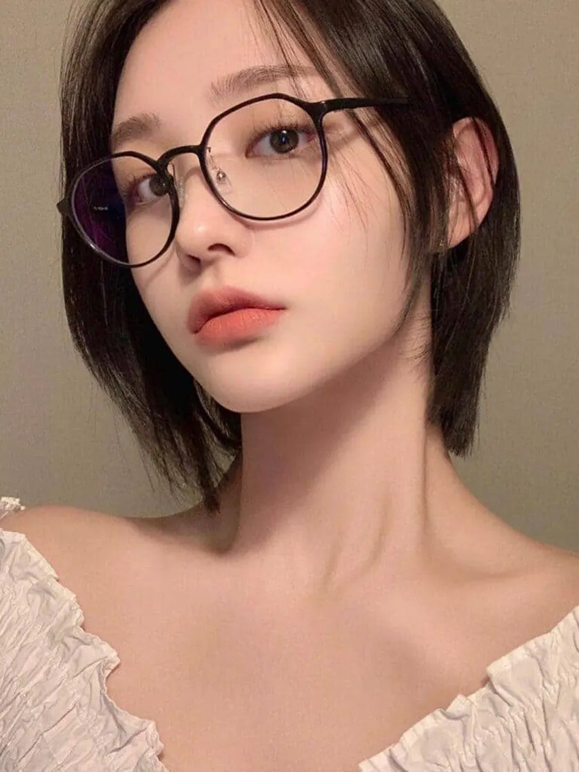 Lưu ý khi sử dụng ảnh gái xinh giống thật