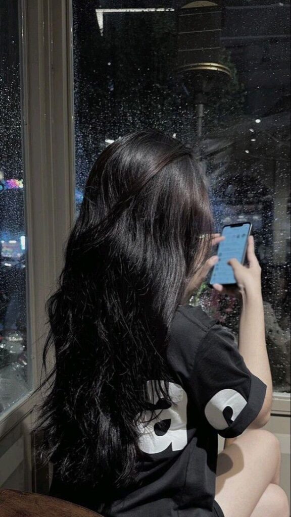 Hình gái đẹp chụp hình che mặt ấn tượng