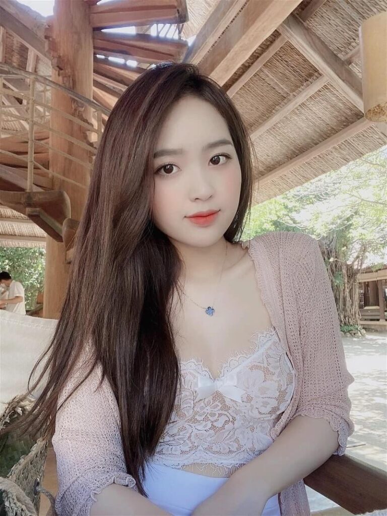 Avatar gái xinh cho mạng xã hội