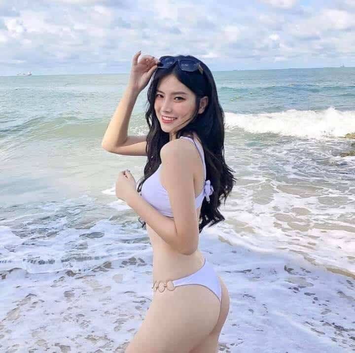 Bikini màu trắng trong văn hóa thời trang Việt Nam