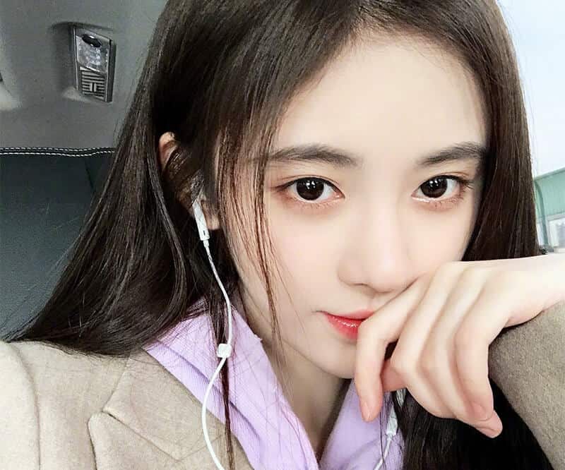 Hình nền gái đẹp cho điện thoại dễ thương