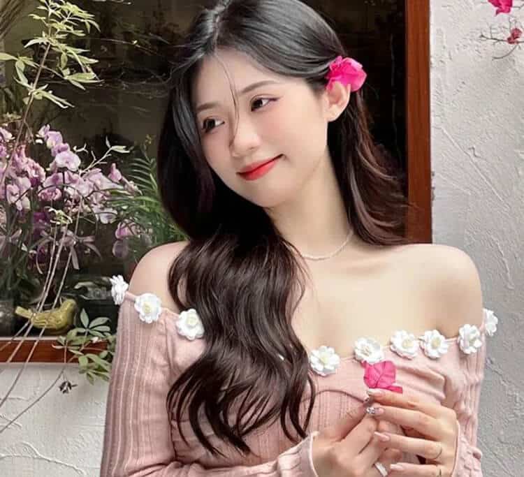 Những cô gái đẹp miền Trung