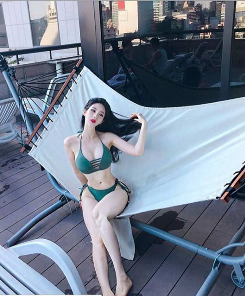Ảnh gái đẹp mặc bikini khoe dáng